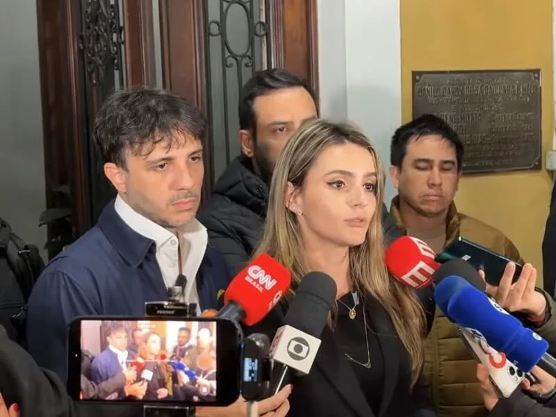 Amanda Vettorazzo dá voz de prisão após suposta oferta de propina