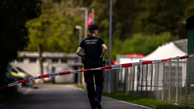 Eine Tote, fünf Verletzte: 43-jähriger Schweizer nach Schüssen bei Rave festgenommen