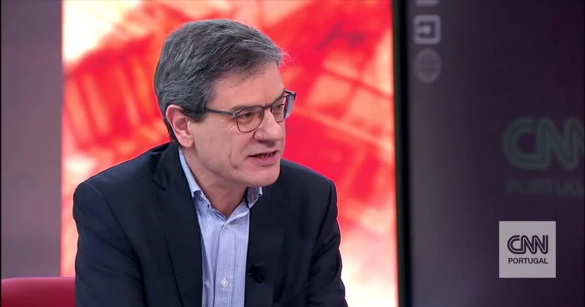 "André Ventura resume todos os problemas do país na imigração"