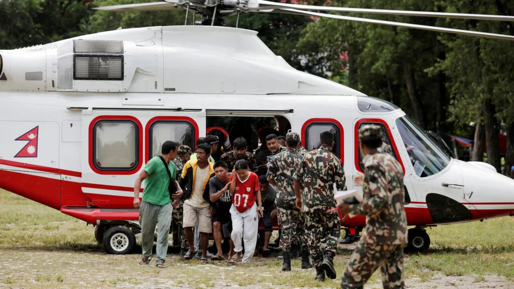Crue dans l'Himalaya : opérations de secours en cours au Népal