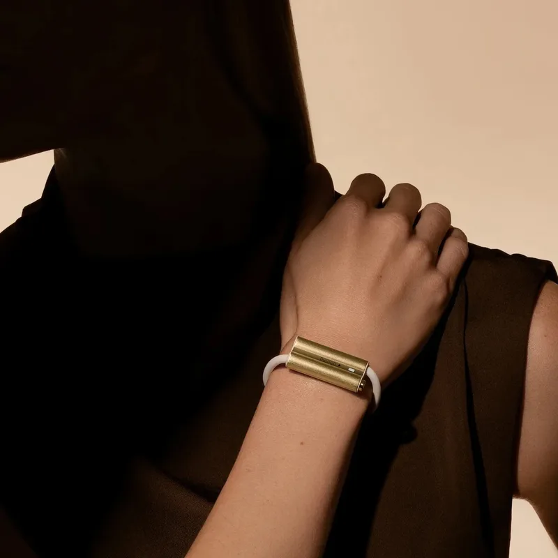 Actualité : Après avoir quitté Google, les cofondateurs de Fitbit reviennent avec un bracelet santé d'un nouveau genre