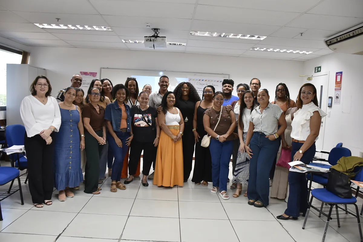 Professores de Salvador participam de formação sobre leitura e escrita