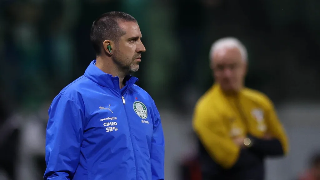 João Martins critica STJD por punição a Abel Ferreira