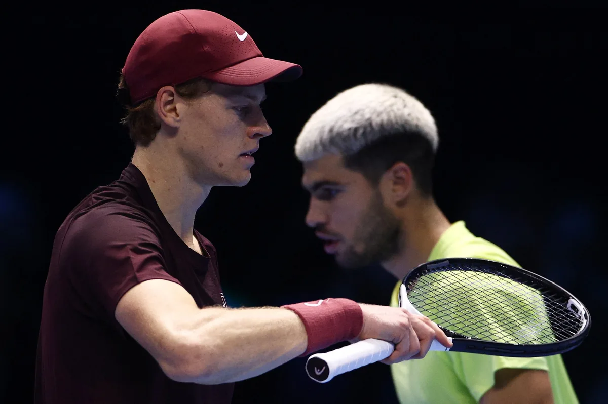 Dúvidas para o US Open, Sinner e Alcaraz abrem brecha para Zverev subir no ranking; entenda cenário