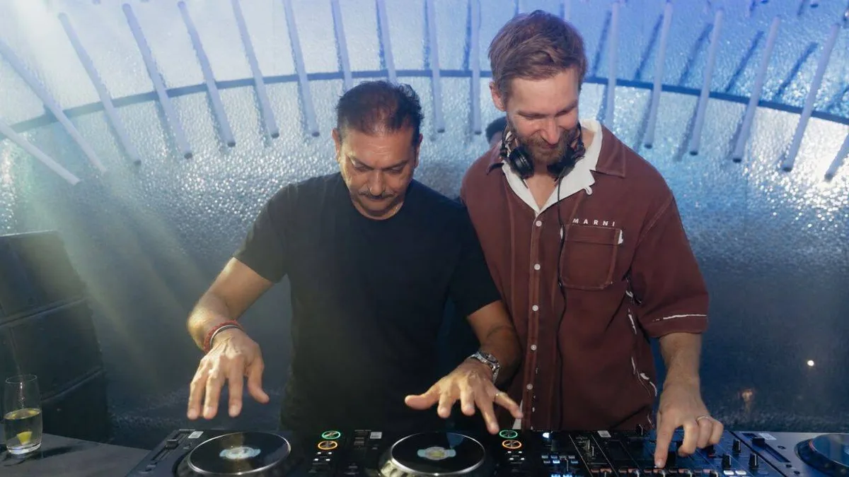'Little bit of Calvin, little bit of Harris': Shastri poses with world-famous DJ