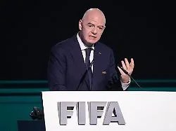 Wie reagieren seine Gegner?: FIFA-Boss Gianni Infantino überrascht die Fußball-Welt
