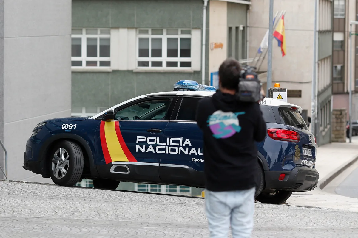 Hallan una bolsa con posibles huesos humanos en el alcantarillado de Valencia