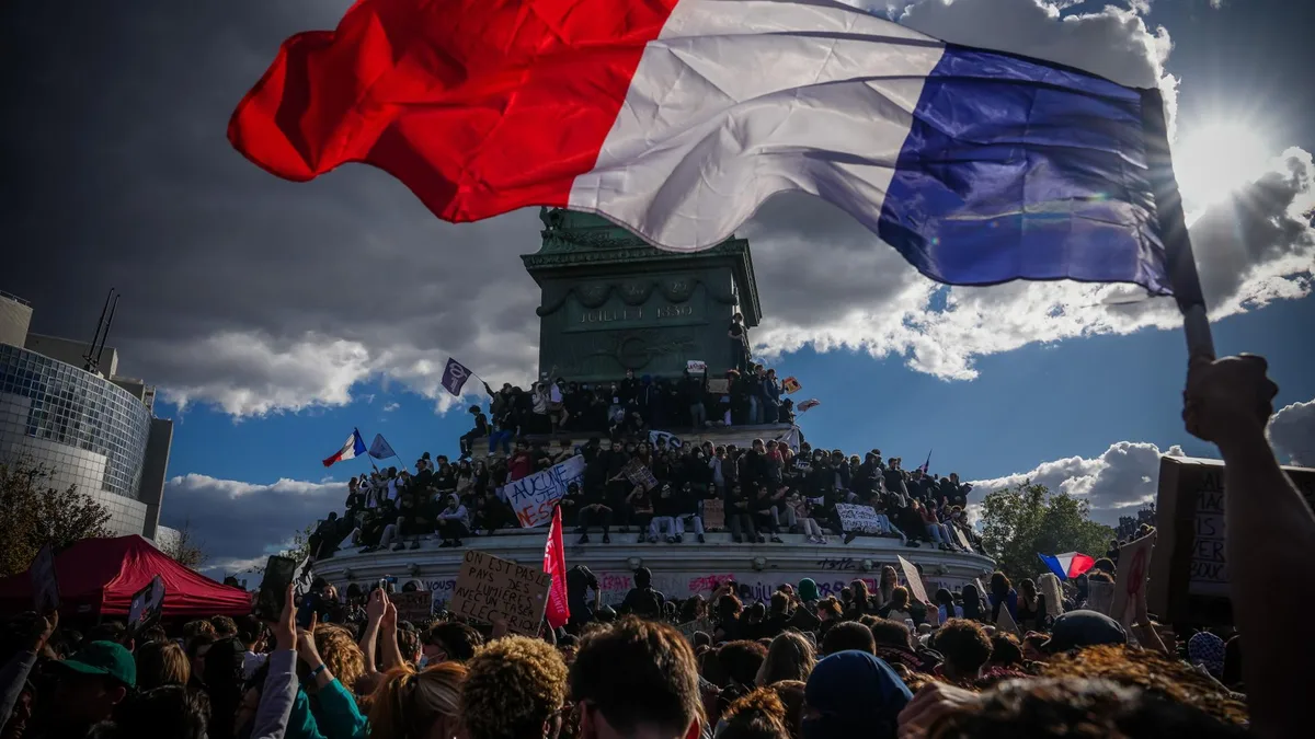 Schülerproteste: Frankreich will kurzfristig 3.000 Vertretungslehrer einsetzen