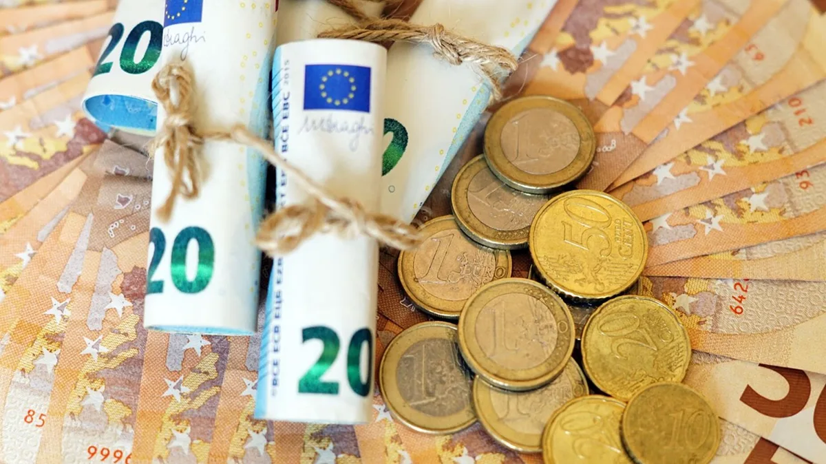 Salário líquido aumenta em novembro. Retenção na fonte de IRS com “desconto” de 50%