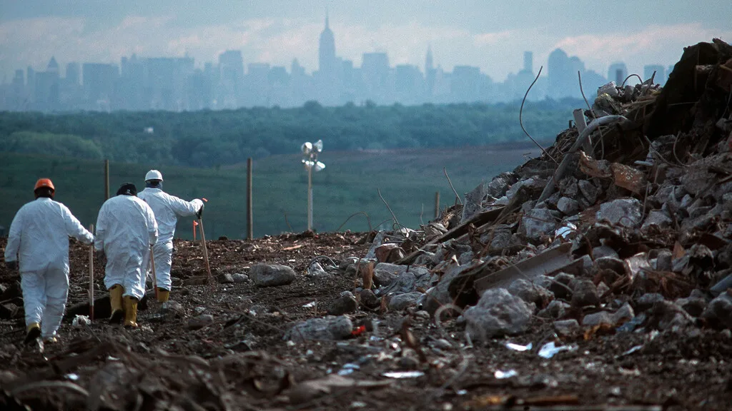 En 1948, Nueva York empezó a tirar basura frente a Manhattan. 53 años después, el monstruo va a convertirse en algo tres veces más grande que Central Park