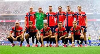 Liga das Nações. Noruega chama Aursnes e Schjelderup para o arranque da prova