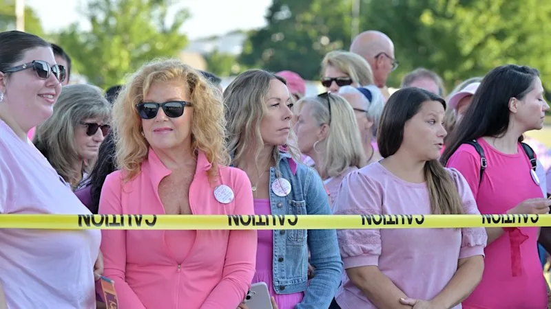The Lindsay Clancy army, from mums in pink to right-wing podcasters
