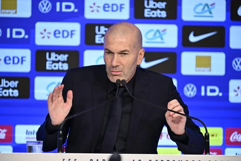 Zinédine Zidane, sélectionneur des Bleus : « Benzema ? J'ai besoin de voir des joueurs plus jeunes »