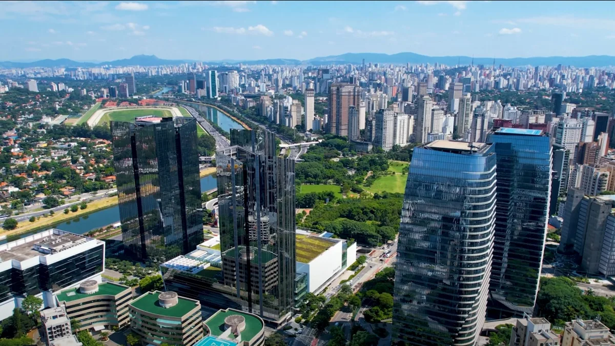 Sozinha, produz quase 10% de tudo o que o Brasil gera e entrou na lista das 15 melhores cidades do mundo: a capital de PIB trilionário que é a 3ª do país em qualidade de vida entre as capitais