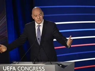 « Il a des dossiers sur toutes les fédérations » : les révélations chocs d’un ancien membre de la Fifa sur Infantino