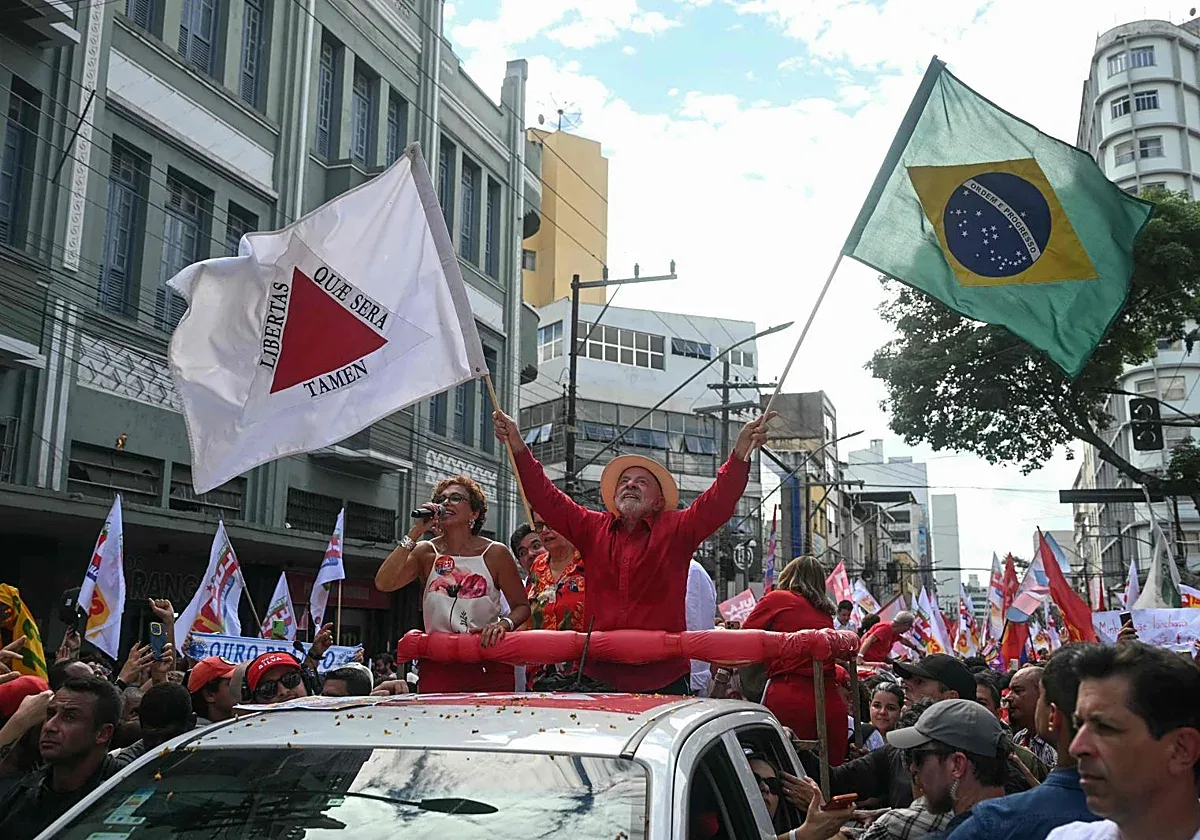 Lula pide a sus seguidores convencer a los indecisos de apoyarle en las elecciones