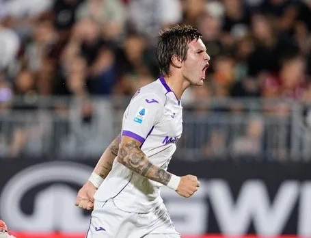 Ex-Real Madrid desencanta e marca três em vitória da Fiorentina no Italiano