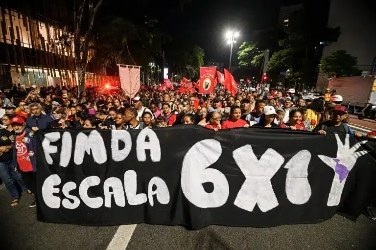 Trabalhar menos, para que trabalhem todos