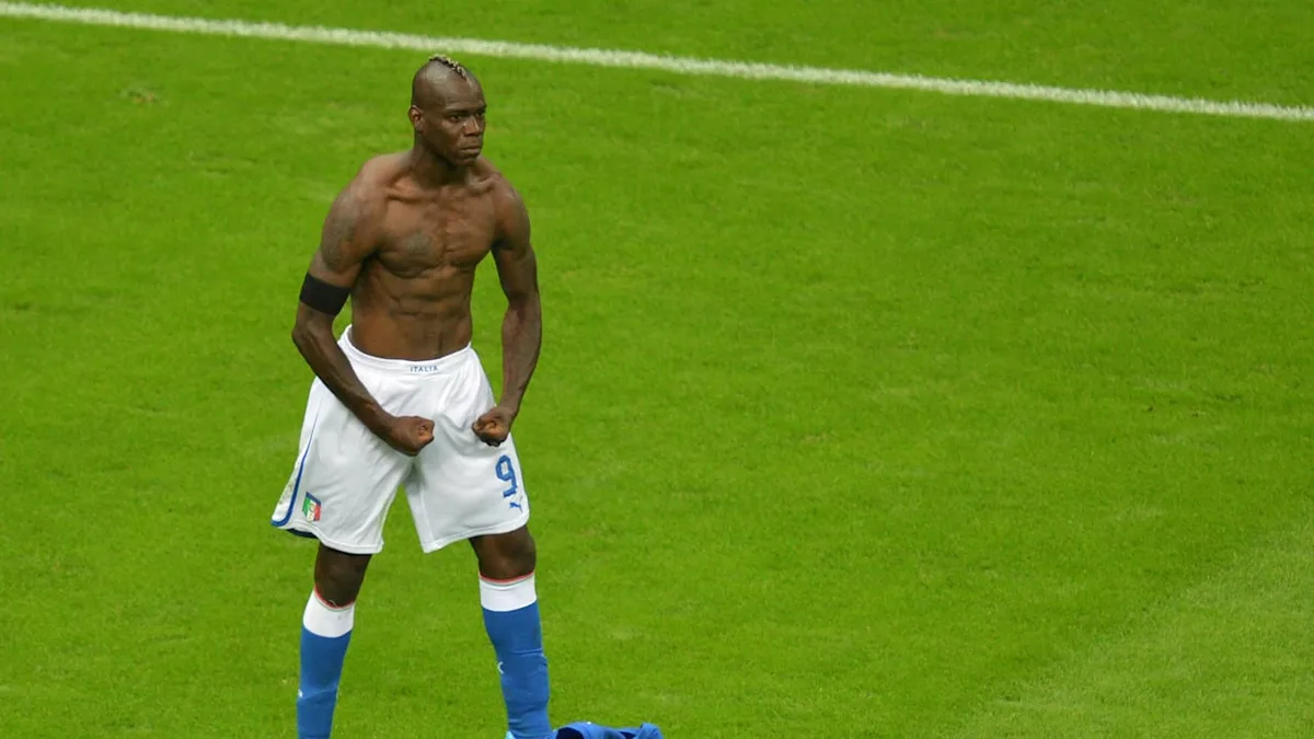 Er schockte einst Deutschland - Bundesliga-Profi trägt Balotelli-Unterhose