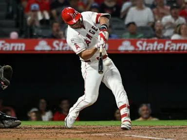 Angels end 7-game slide with 10-1 win over sloppy Yankees behind Grissom and Ureña