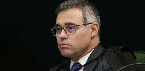 Salário do STF dá 'condição média' de vida, diz André Mendonça