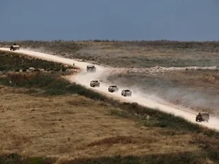 « 50 h sans eau ni nourriture » : un pilote américain raconte son sauvetage après s’être écrasé dans le désert iranien