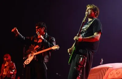 5SOS entrega nostalgia em show da turnê “Everyone’s A Star” em SP