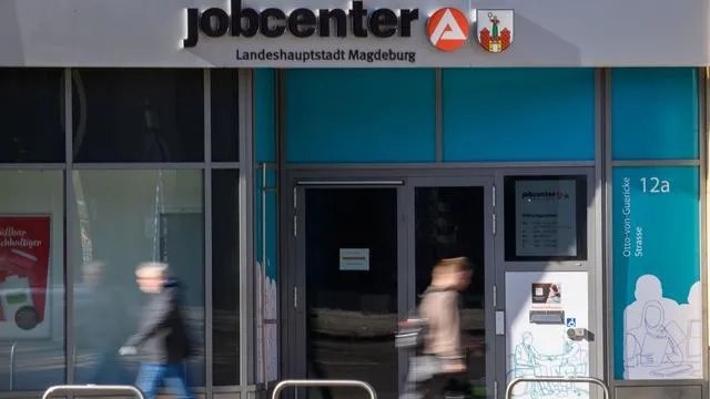 Arbeitsmarkt im August: Arbeitslosigkeit steigt in Sachsen-Anhalt weiter an