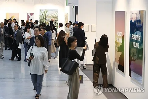 미술 축제 키아프·프리즈 서울, 오늘 코엑스서 개막