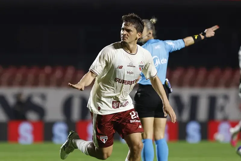Pablo Maia liga alerta com sequência de tropeços do São Paulo no Brasileiro e cobra reação