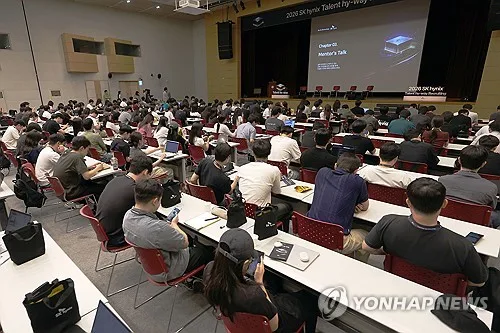 '반도체 열풍' SK하이닉스 전남광주 채용설명회 북적