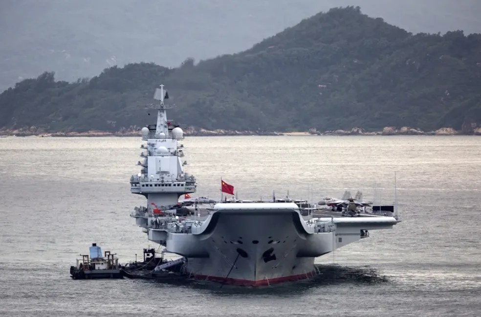 China volvió a desplegar su amenazador portaaviones Liaoning en el océano Pacífico
