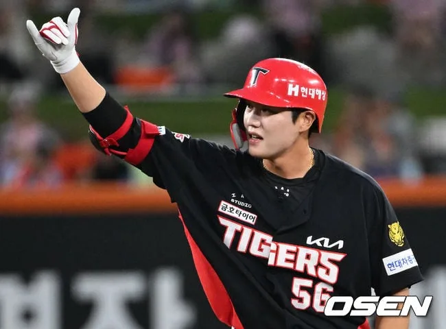 [사진]오선우, '선두타자 2루타'