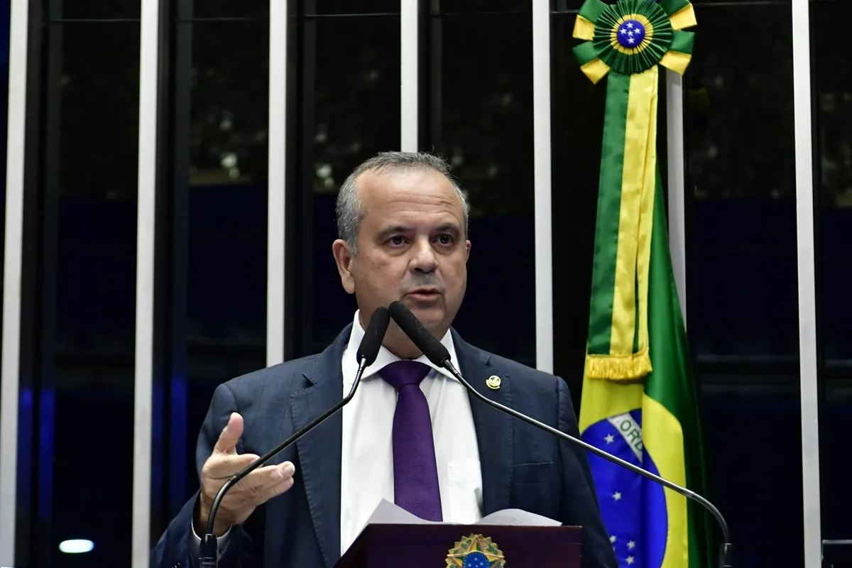Marinho diz que Dino amplia poder no inquérito das emendas