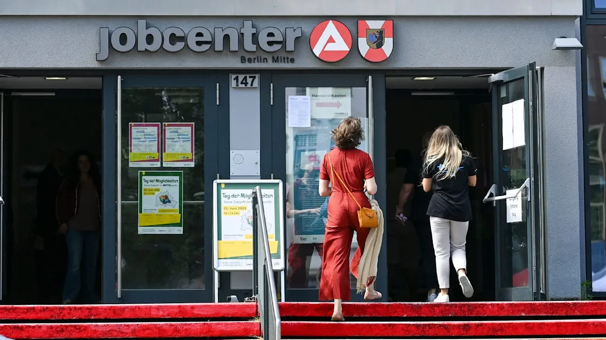 Jobcenter-Insider packen aus - Die dreiste Miet-Masche mit der Stütze!