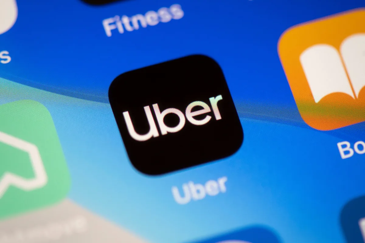 Uber demitirá 10% dos trabalhadores para simplificar gestão