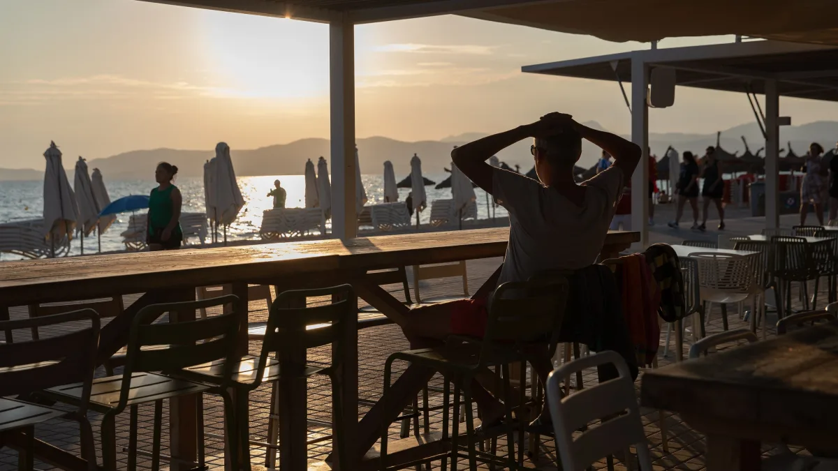 Wie beliebt sind wir?: Der Irrtum vom peinlichen Deutschen im Urlaub