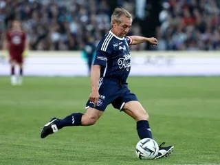 Girondins de Bordeaux. « C’est du sérieux » : Alain Giresse appelle les instances à croire au projet de reprise du club