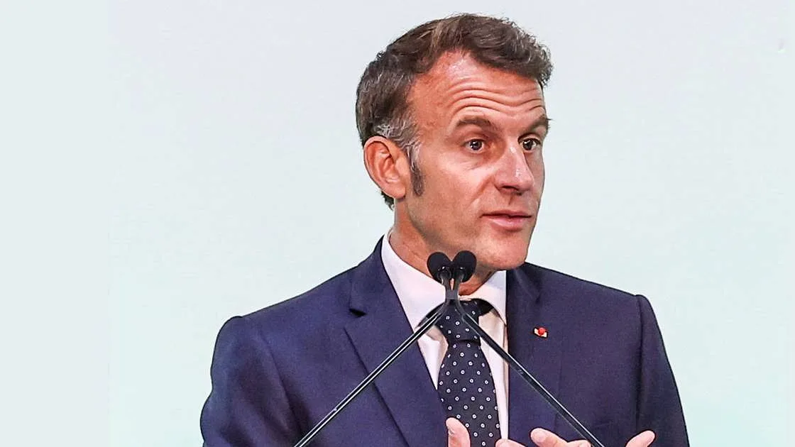 Macron promulga lei que legaliza eutanásia e suicídio assistido em França