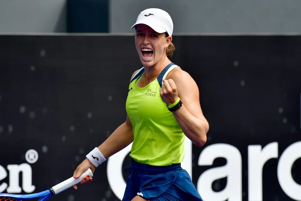 Quevedo elimina Blinkova em três sets é a primeira finalista do SP Open