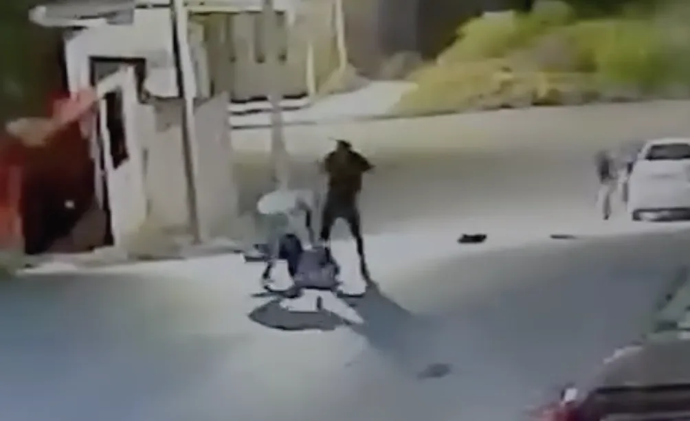 Agresión desata represalia en Lomas Verdes de Saltillo; FGE investiga ataque y daños a vivienda (video)
