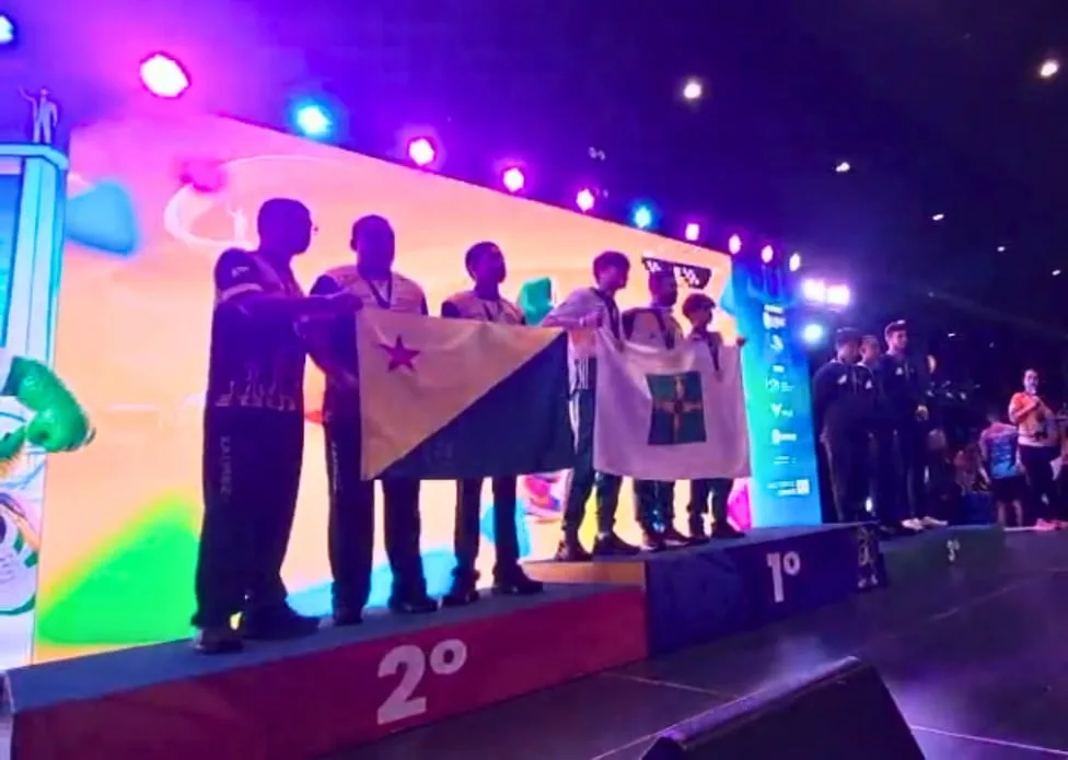 Pela 1ª vez, alunos do Colégio Militar Tiradentes conquistam medalha de prata no JEBs