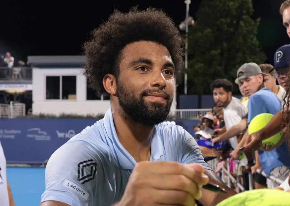Fils demonstra ambição ao igualar marca do ídolo Tsonga
