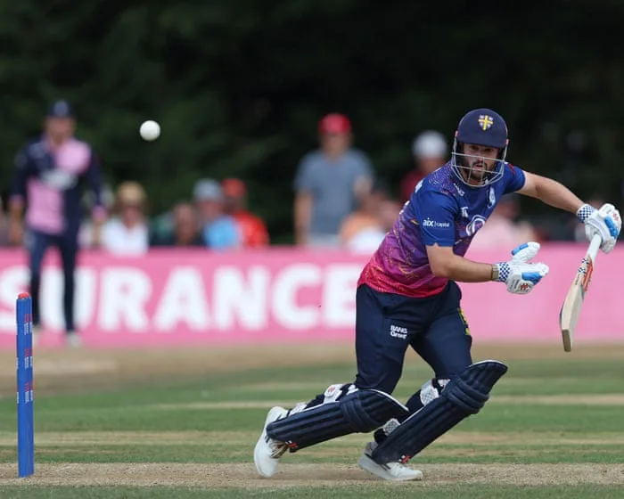 County cricket: Leicestershire and Middlesex reach One-Day Cup final