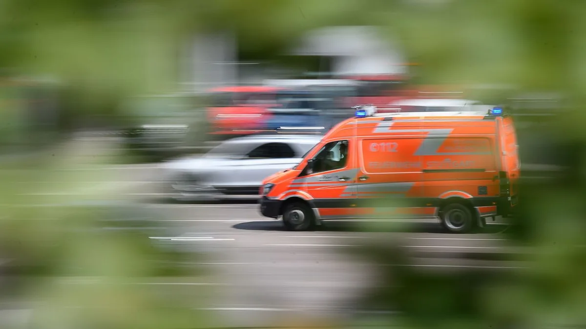 Schwerer Verkehrsunfall: 82-Jähriger stirbt nach Fahrradunfall im Krankenhaus