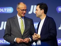 Fragen-Attacke bei Junger Union: Und am Ende wirft sich Winkel schützend vor Merz