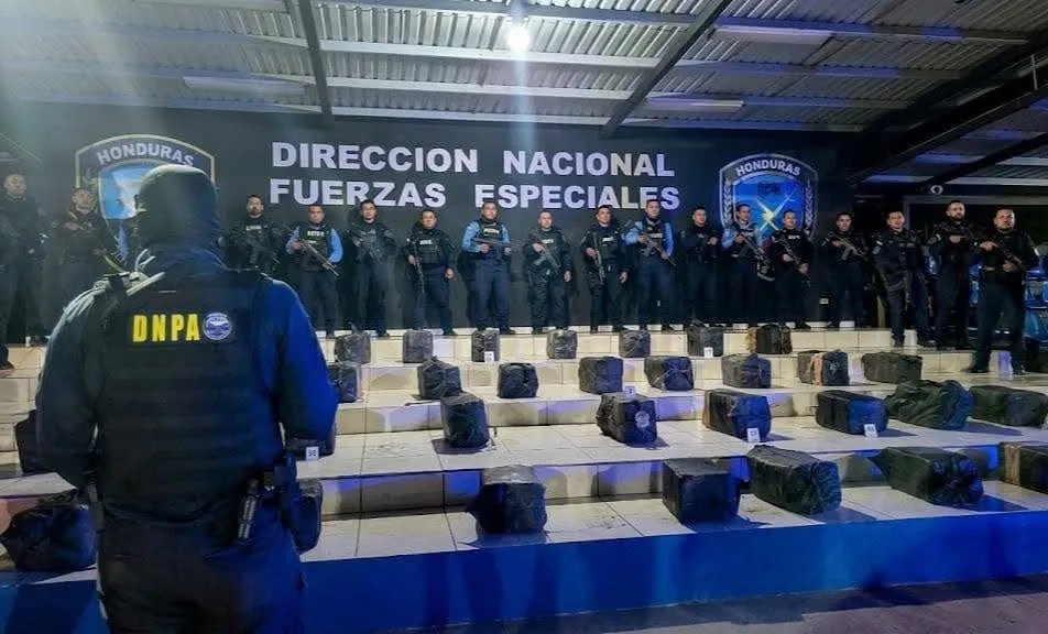 En un segundo golpe al narcotráfico en Honduras: decomisan 746 kilos de cocaína en manglares del sur