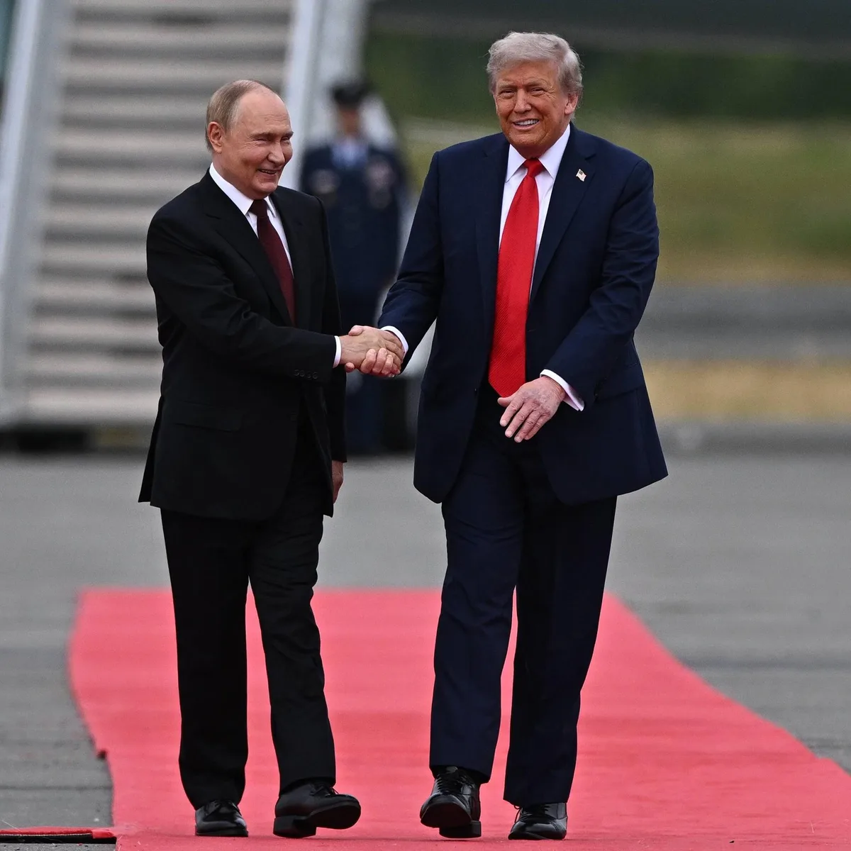 Ukraine-Krieg - Deutsche Regierung bekräftigt nach USA-Russland-Deal Unterstützung für Ukraine - Kritik von Selenskyj an Vereinbarung