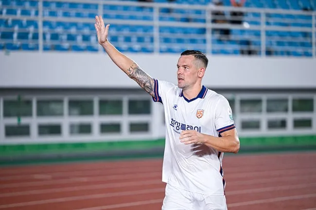 '플라나·일류첸코 연속골' 화성FC, 안산 2-0 꺾고 승격 싸움 불 붙였다...'2위' 대구 3점 차 추격