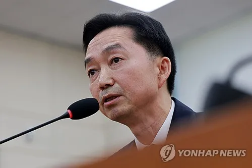 김지용 "정치 편중되지 않게 일했다…부적격이라 생각지 않아"(종합)